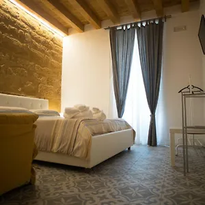 Kolymbetra Bed and Breakfast